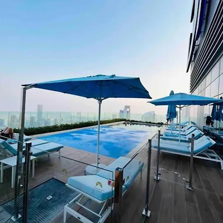 Unique 2Br With Infinity Pool View On Burj Khalifa Apartment Dubai Exterior photo