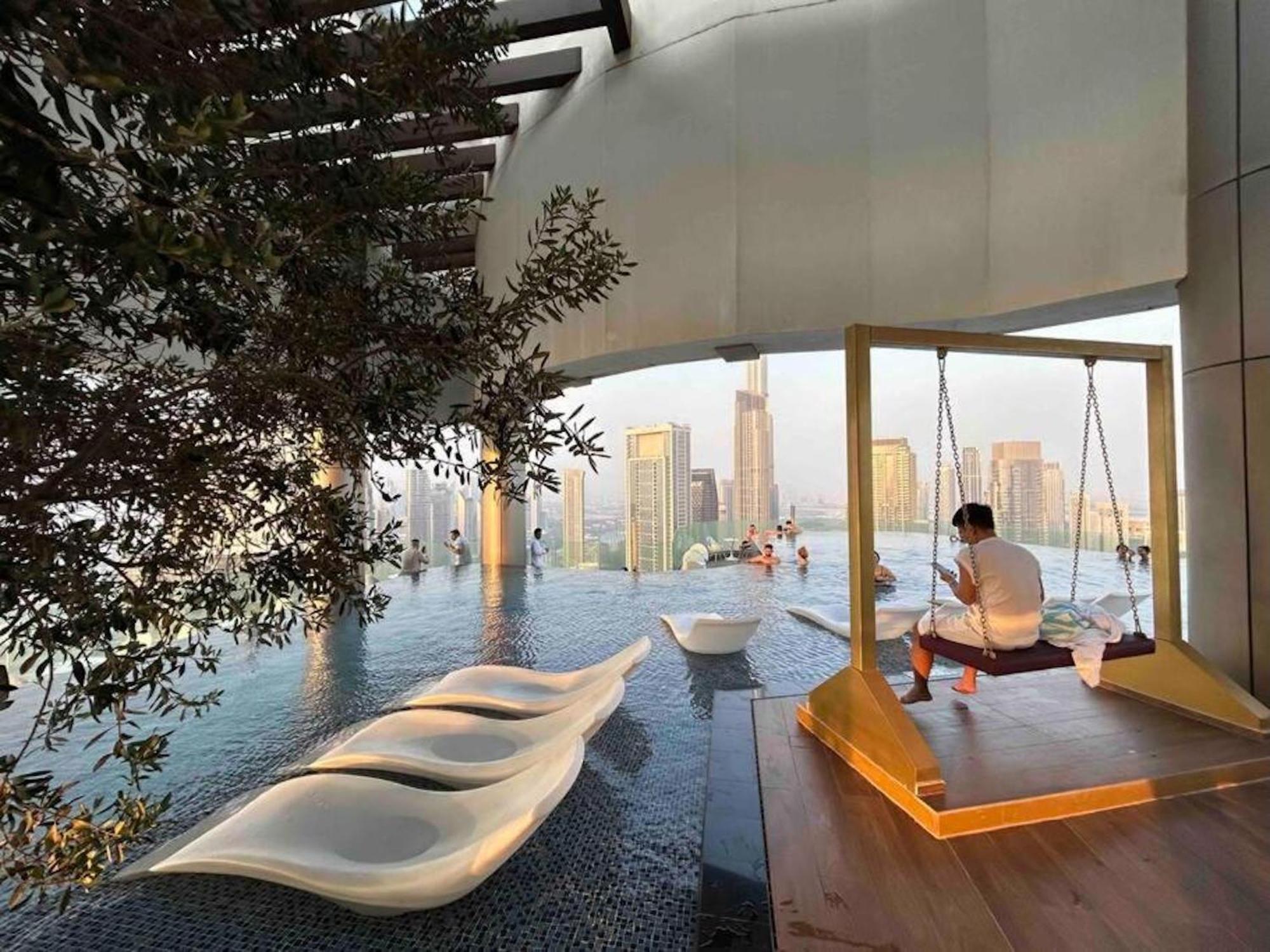 Apartment Unique 2br With Infinity Pool View On Burj Khalifa *
