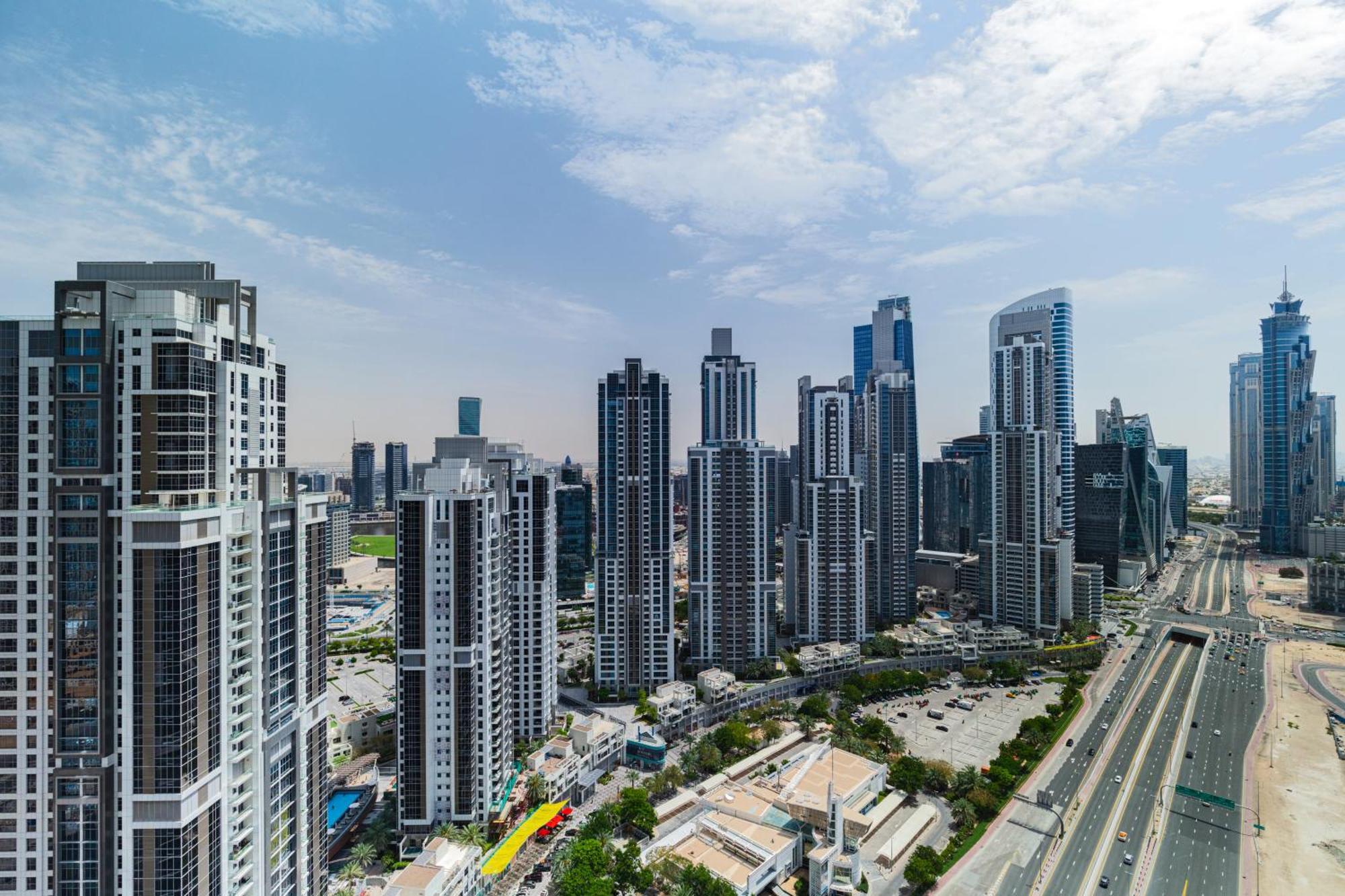 Apartment Unique 2br With Infinity Pool View On Burj Khalifa