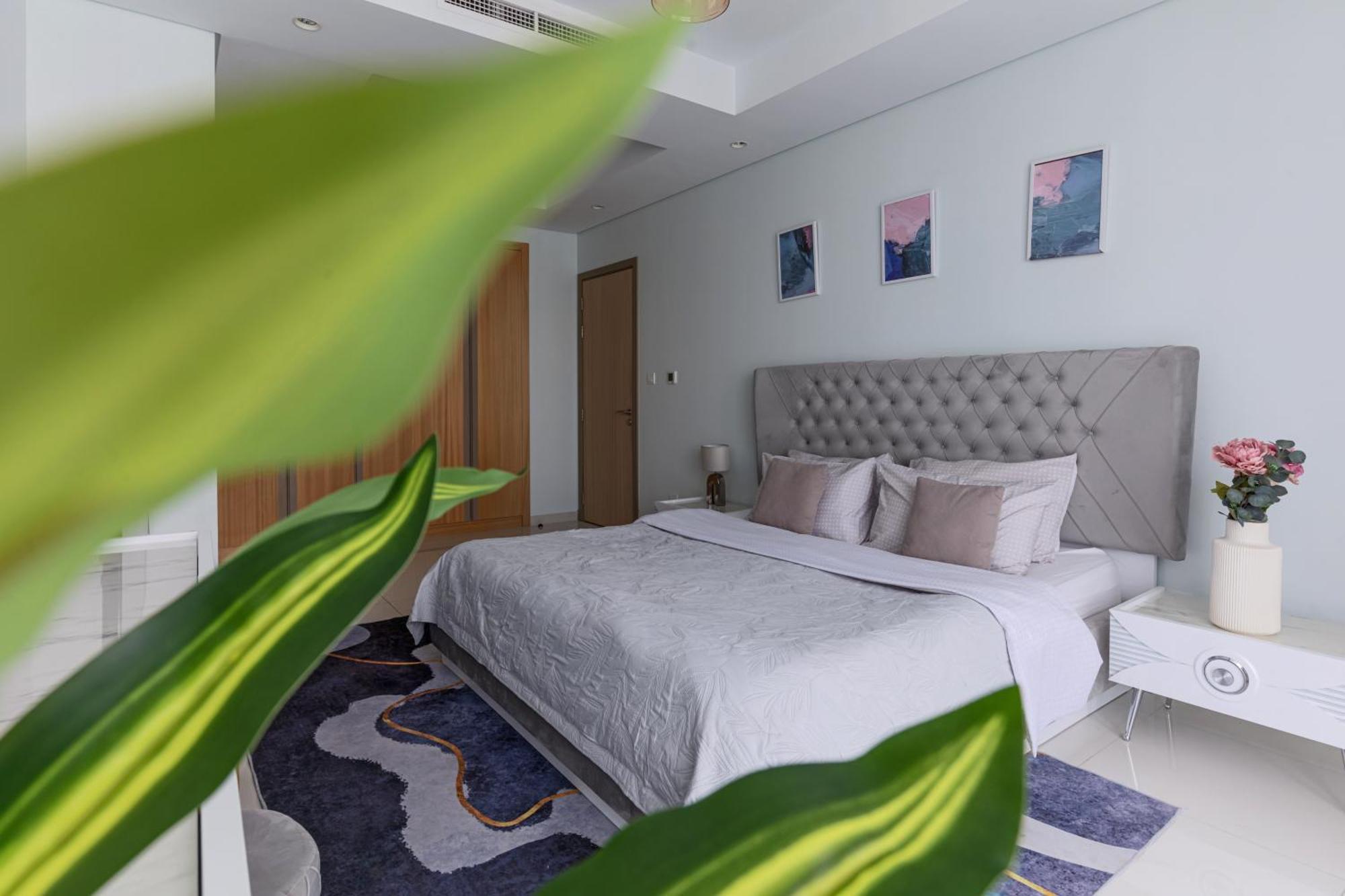 Unique 2br With Infinity Pool View On Burj Khalifa Apartment *