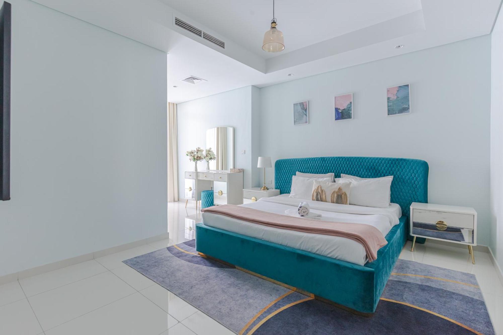 Unique 2br With Infinity Pool View On Burj Khalifa Dubai