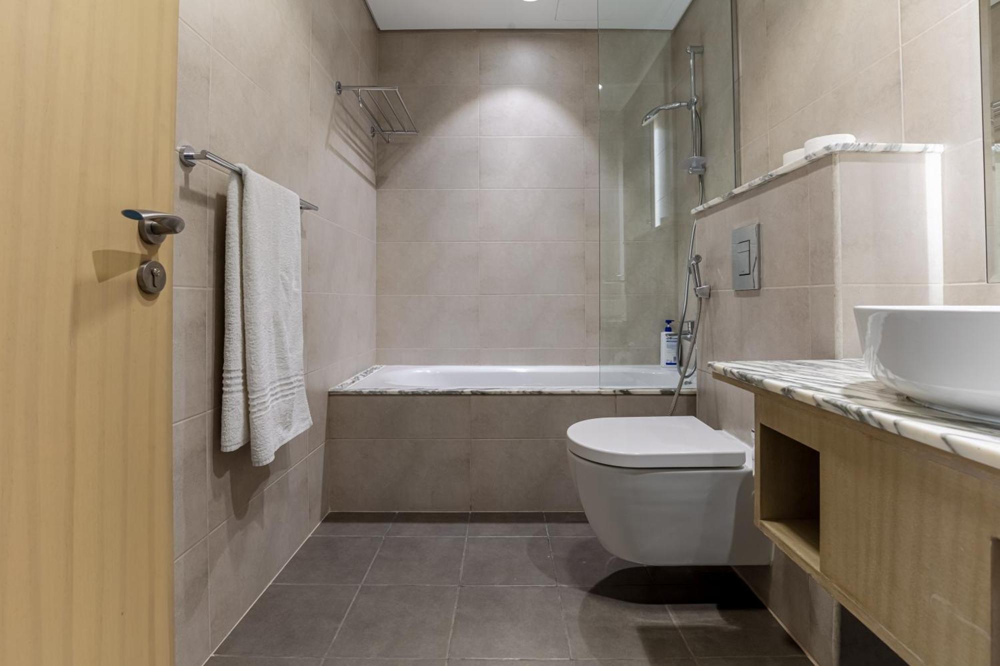 Apartment Unique 2br With Infinity Pool View On Burj Khalifa *